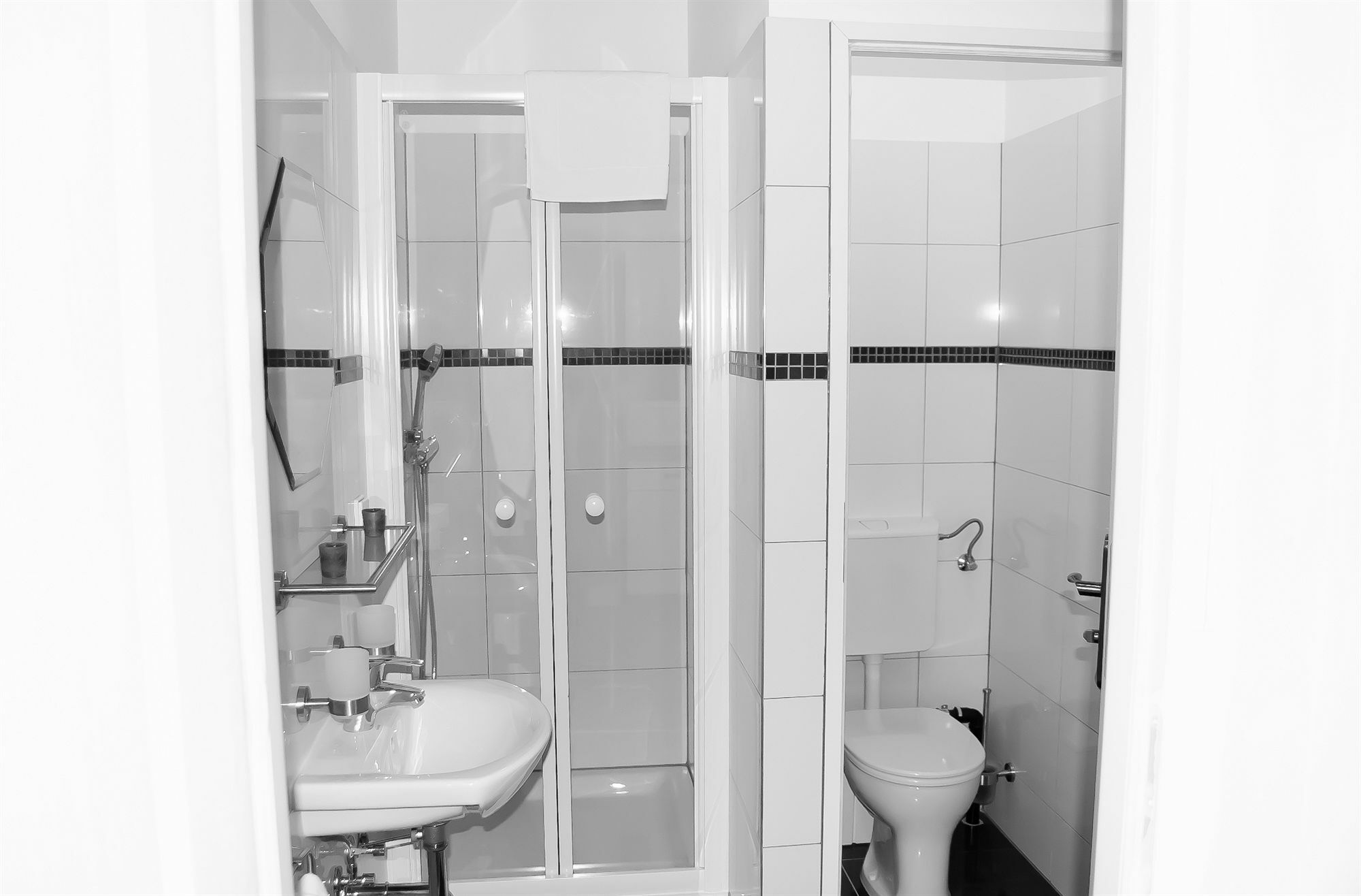 Royal Resort Apartments Westbahnhof Vienna Esterno foto