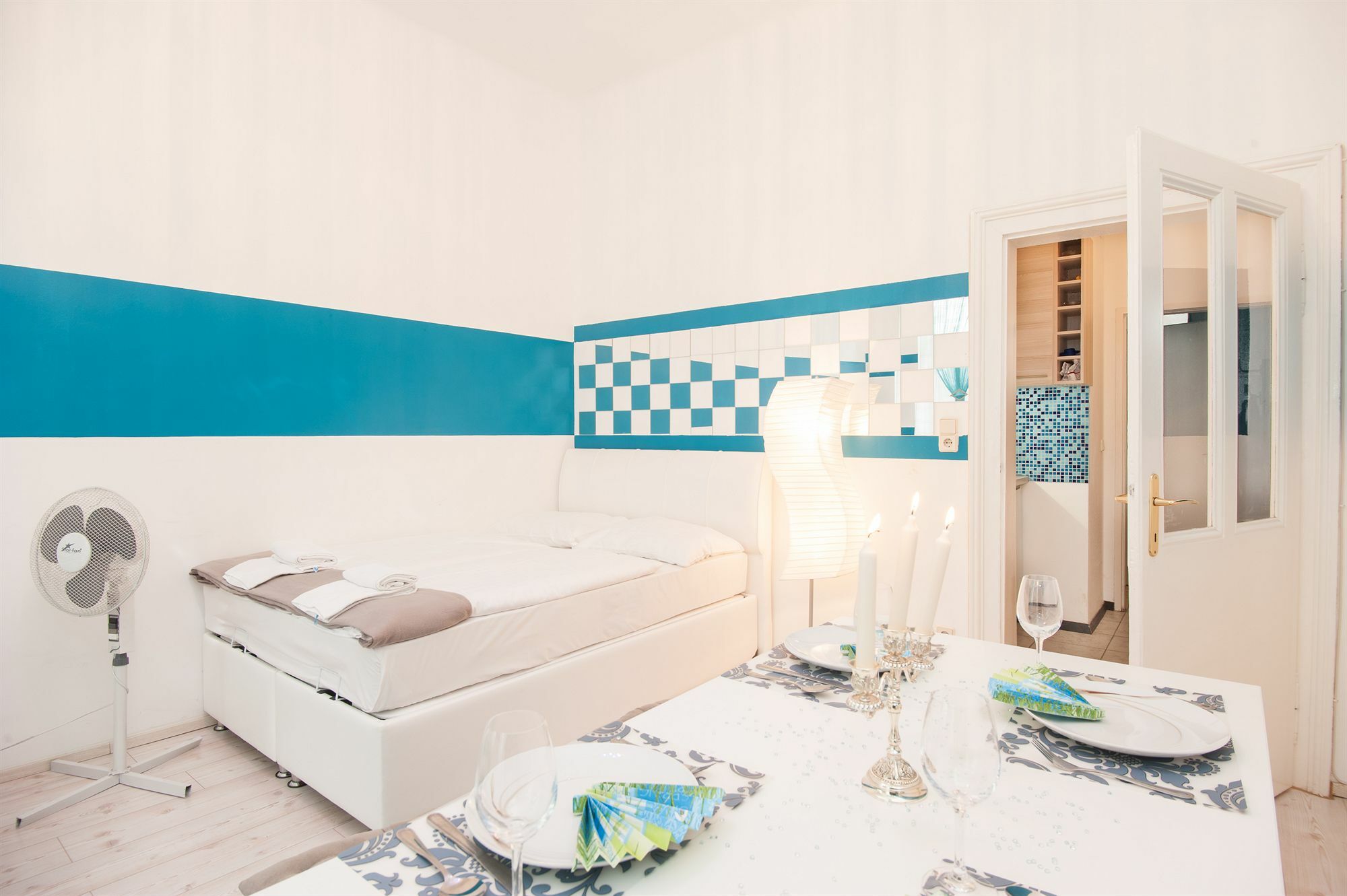 Royal Resort Apartments Westbahnhof Vienna Esterno foto