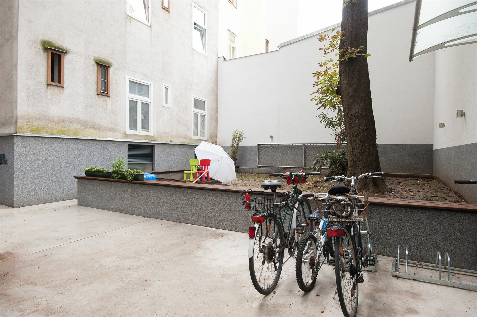 Royal Resort Apartments Westbahnhof Vienna Esterno foto